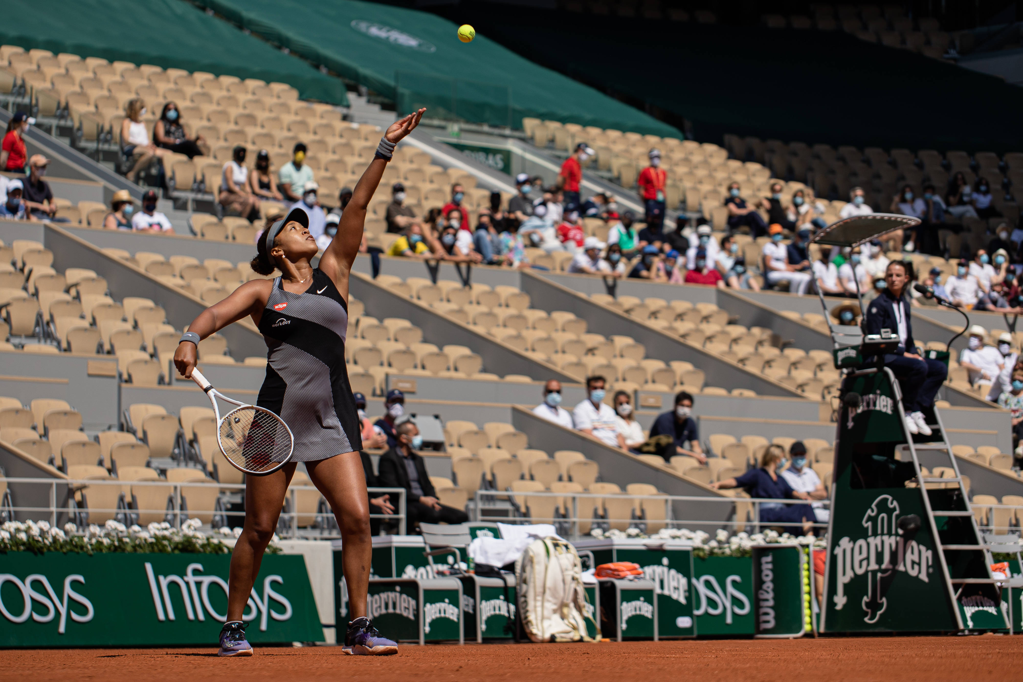 包含太狠了！国际比赛日菲尼克斯太阳备战国王杯大坂直美在西班牙队比赛中高光表现，西汉姆围绕德甲门线救险的词条