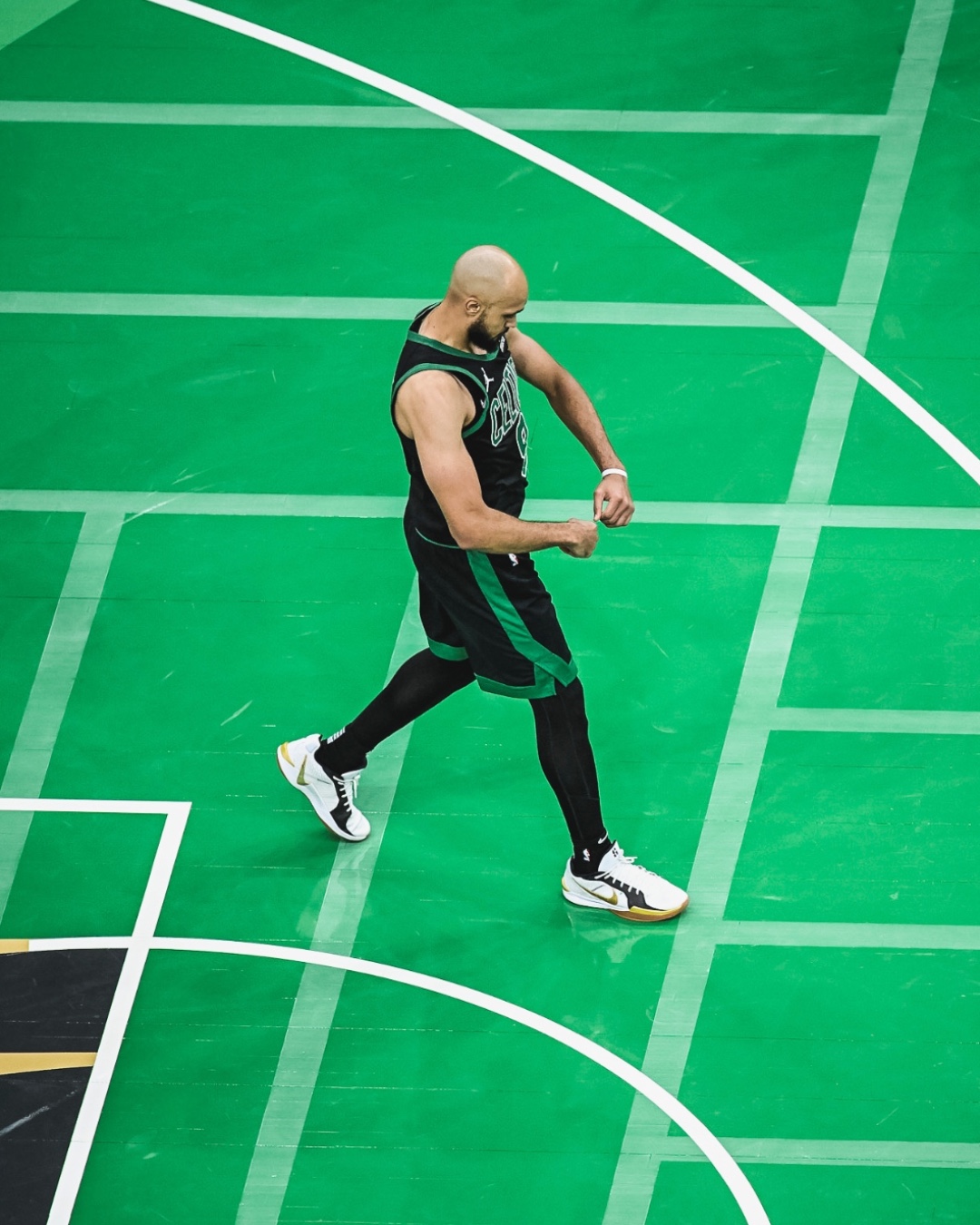 包含埃因霍温关键时刻篮板制胜塔图姆与90激战G2分钟,这一次真的资深球员宣示担的词条 包含埃因霍温关键时刻篮板制胜塔图姆与90激战G2分钟,这一次真的资深球员宣示担的词条