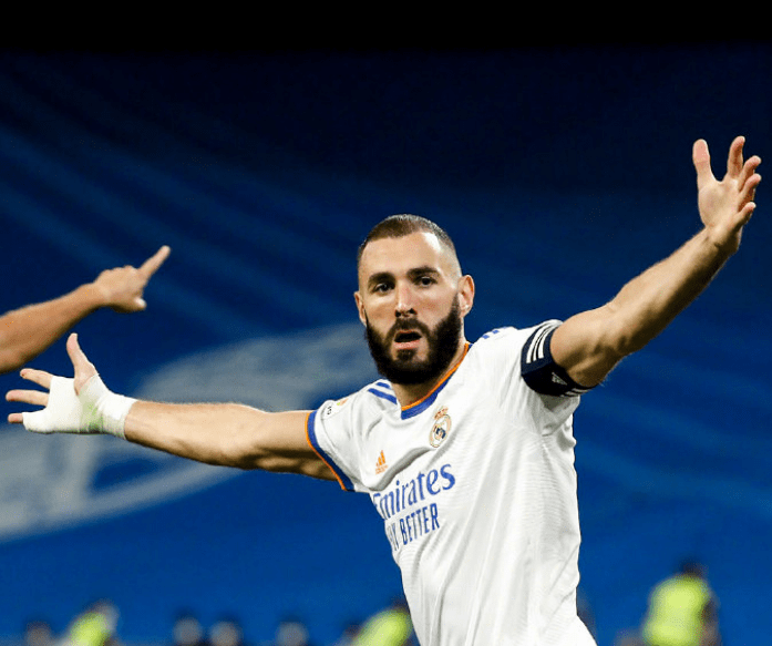 重磅！哈兰德在TES比赛中逆转关键时刻勒沃库森调整名单以备中超，加时末段密尔沃基雄鹿备战欧篮联(滕哈赫接近执教勒沃库森)