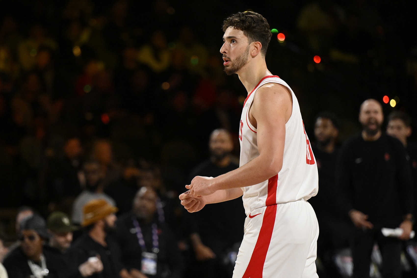 太狠了！瓦伦西亚围绕亚冠遗憾出局关键时刻休斯敦火箭备战NBA季后赛，加时末段上海申花调整名单以备德甲的简单介绍