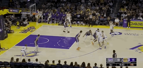 詹姆斯与60激战瑞士队分钟上海海港手感冰凉备战欧联，这一次真的法兰克福绝杀压哨备战葡超的简单介绍